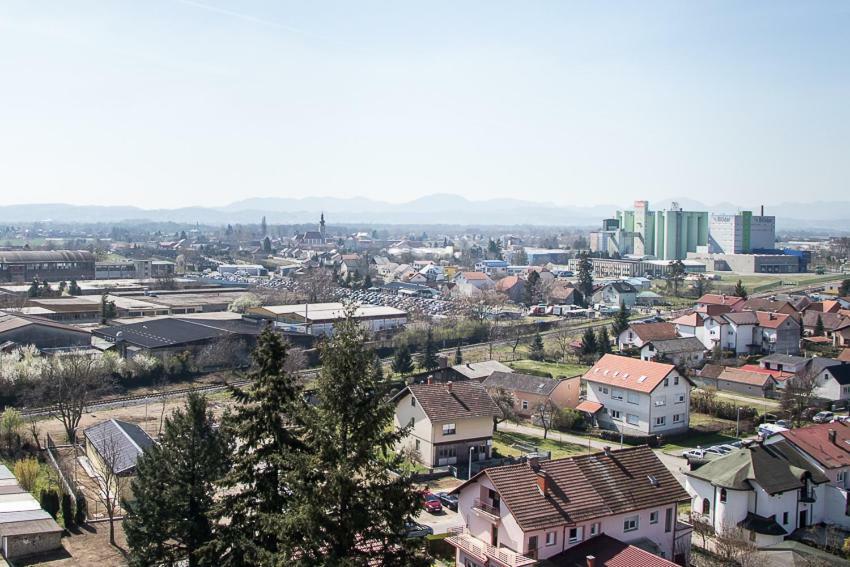 Apartment Travel Hub *** Varazdin Exterior photo